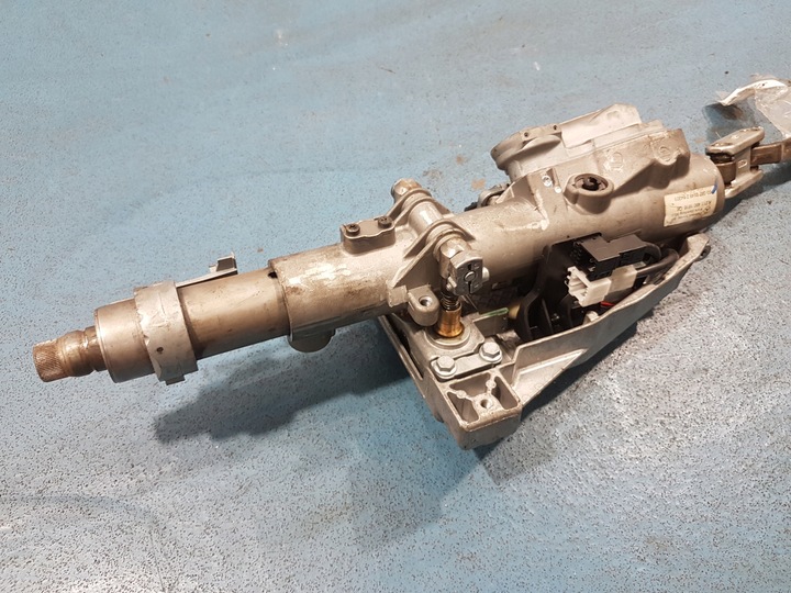 фото №8, Mercedes benz w203 sport купе колонка кермова