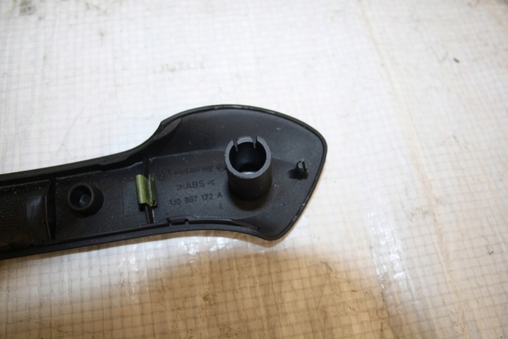 фото №16, Ручка двері права vw golf iv 1j0867172a