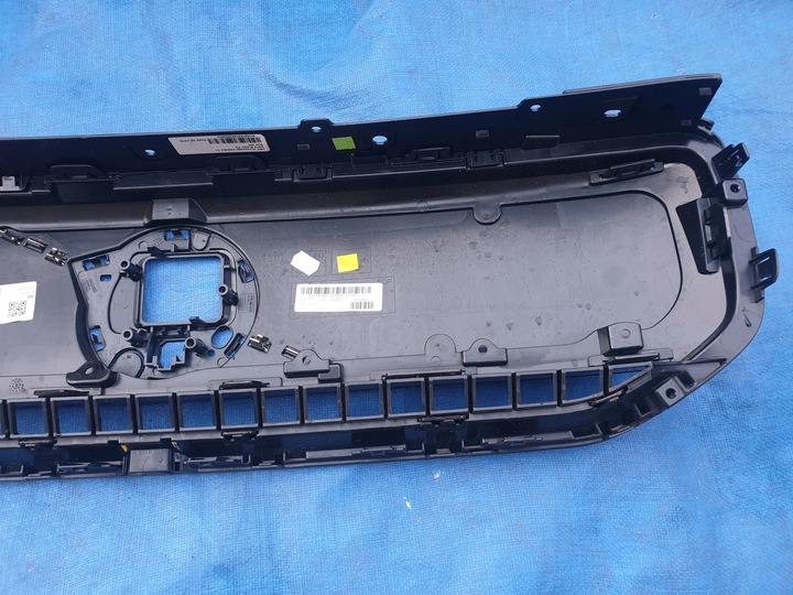 фото №7, Volvo xc40 19 recharge электрик решётка радиатора заглушка бампер переднее камера