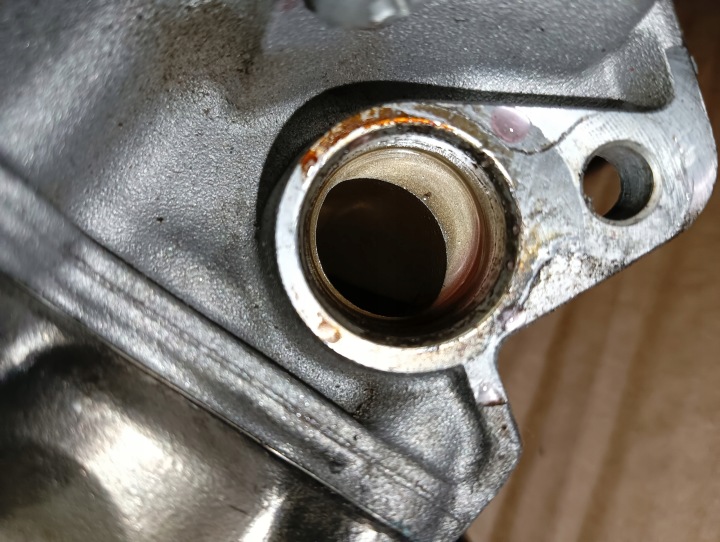 фото №6, Клапан радиатор выхлопных газов egr vw audi 3.0 tdi i 059131511 ch
