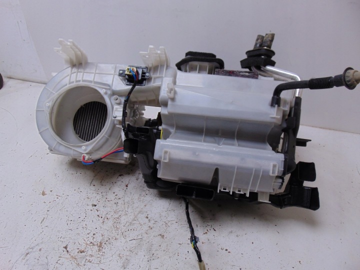 фото №8, Отопитель кондиционера mitsubishi outlander iii 7800a383 европа