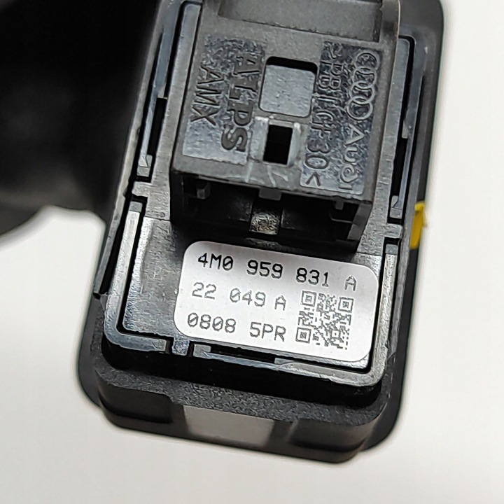 фото №7, Audi q5 sq5 2022 кнопка відкривання кришки багажника