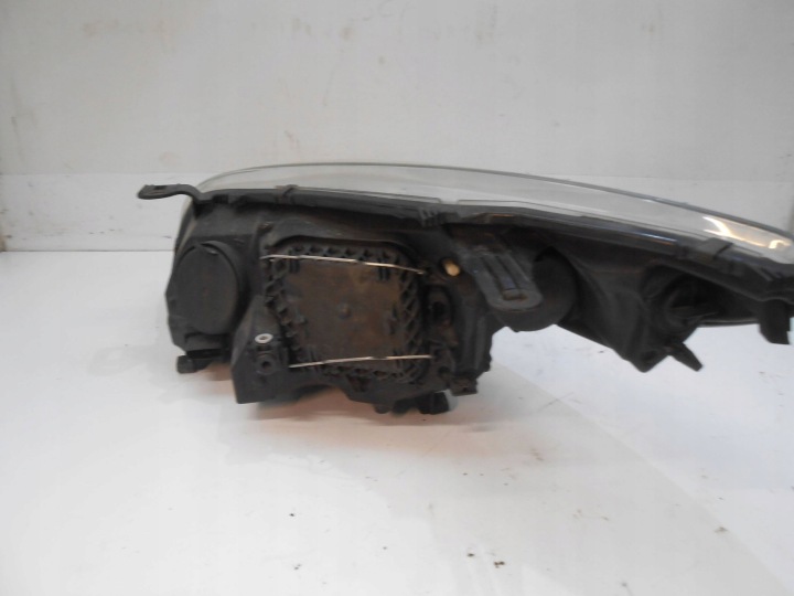 фото №6, Renault megane iii 3 фара права передня фара 260100017r