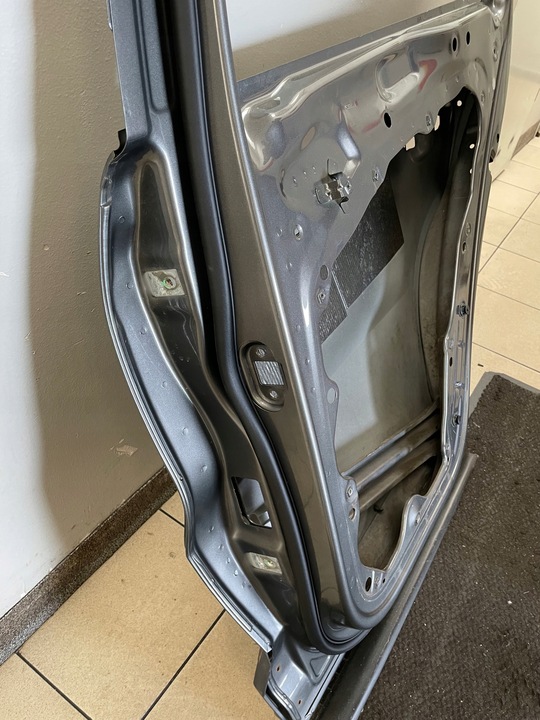 фото №8, Vw двері tiguan 5n0 праві задні планка org kalisz