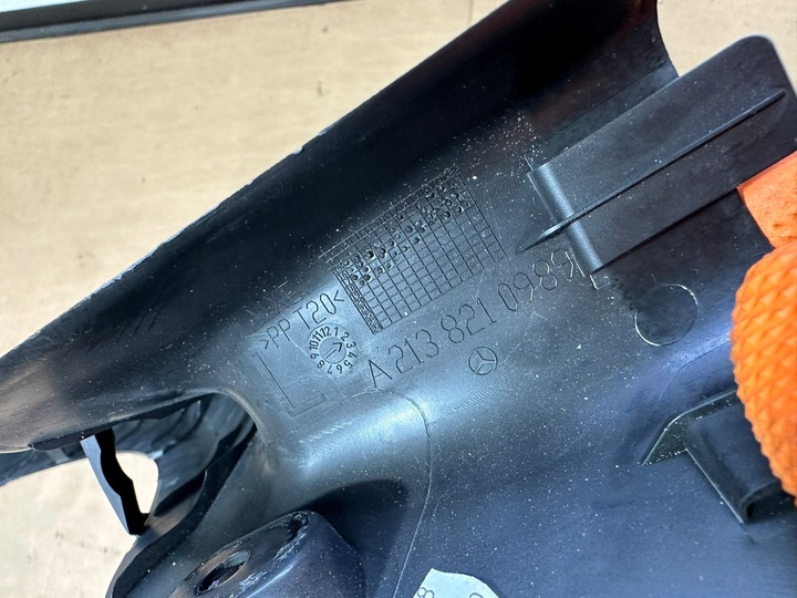 фото №9, Захисні накладки петлі кришки зад, ліва, права, заглушка mercedes e w213 sm, sedan