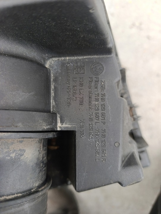 фото №5, Vw t5 2.5 tdi фильтр воздуха 7h0129601r 7h0129607l