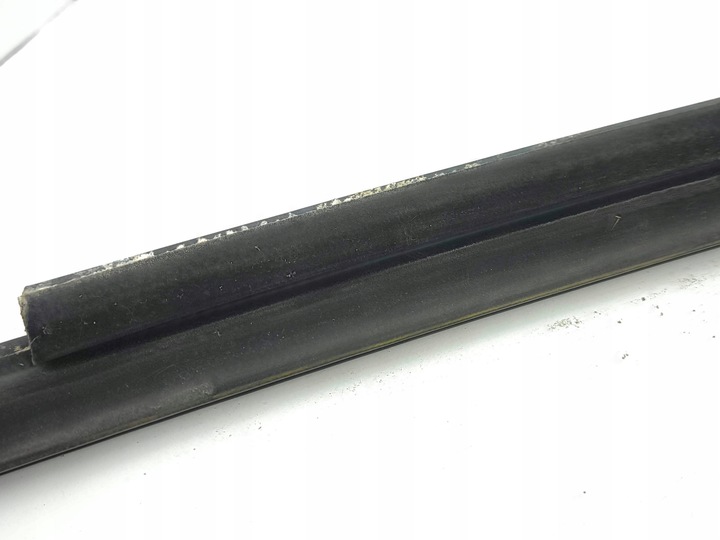 фото №10, Tesla модель s 2015 планка стёкла задней