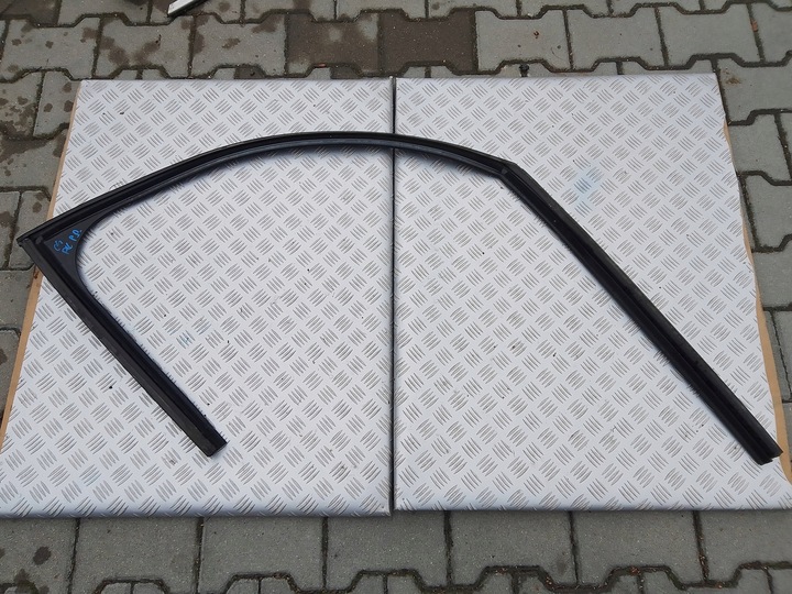 фото №1, Citroen c4 picasso ii 2016 прокладка рамка двері правий перед 9676851180