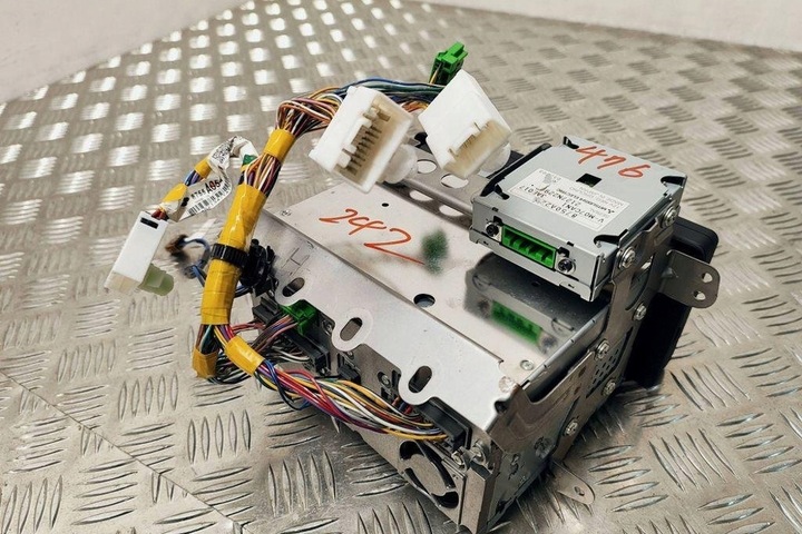 фото №8, Радио з навигация peugeot 4008 8750a242 1.8l дизель 110kw 2013