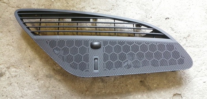 фото №1, Citroen c5 iii решітка повітропровід 9682419677