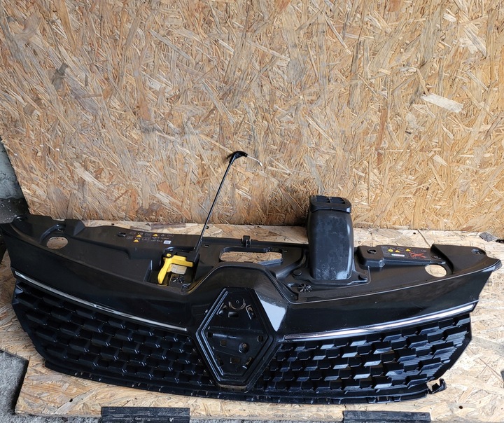 фото №1, Решётка радиатора решётка радиатор renault clio v рестайлинг 622565064r