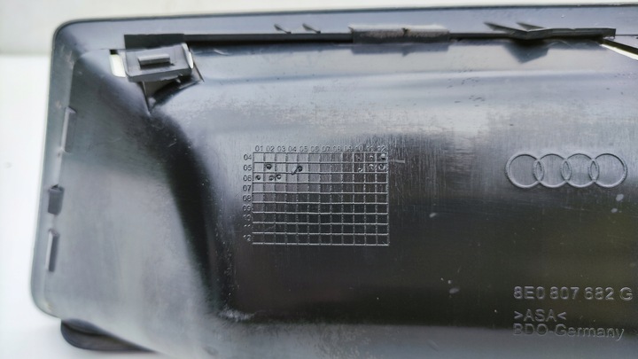 фото №8, Audi a4 b7 s line 8e0 решётка бампера рамка галоген правая перед kr135