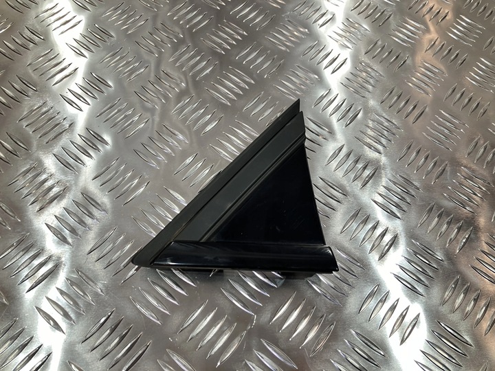 фото №1, Треугольник дверь заглушка планка правая volvo ec40 c40