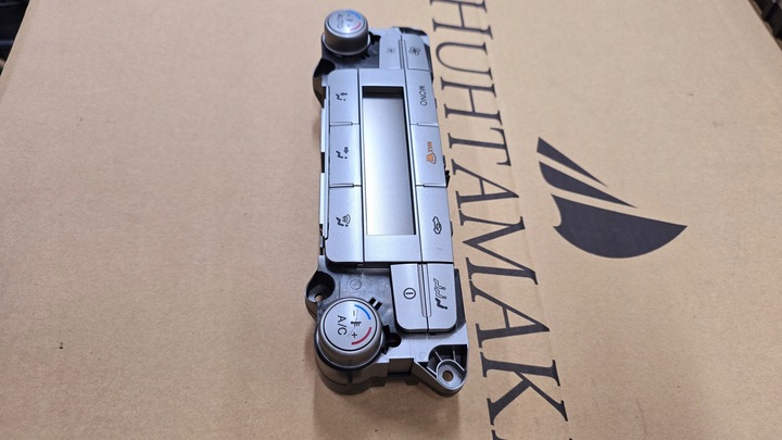 фото №9, Ford galaxy mk3 06-10 r. панель повітропровід кондиціонера na зад 3 ряд 2008 рік