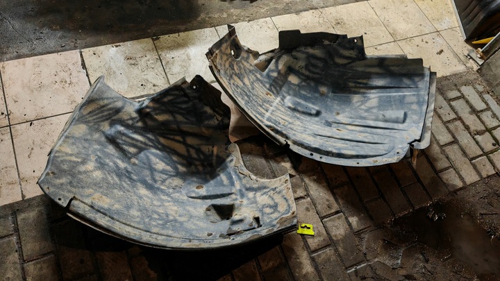 фото №10, Підкрилок комплектні лівий перед mercededs w251 r клас a2518840922 a2518840522