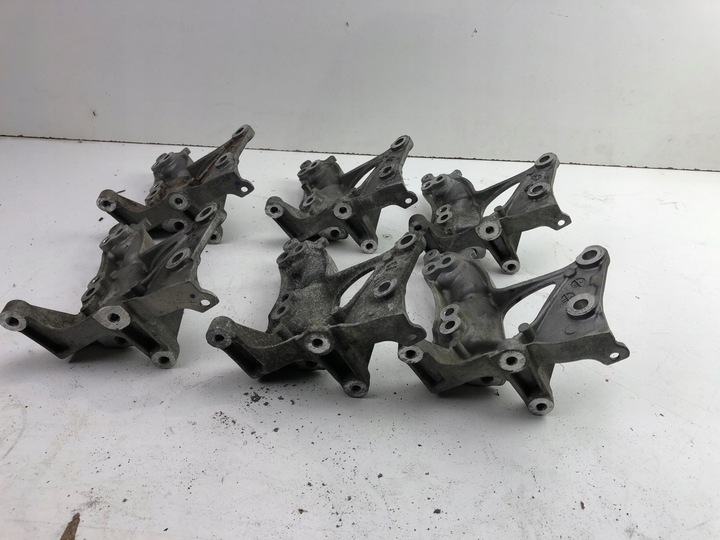 фото №14, Лапи кріплення генератора fiesta mk7