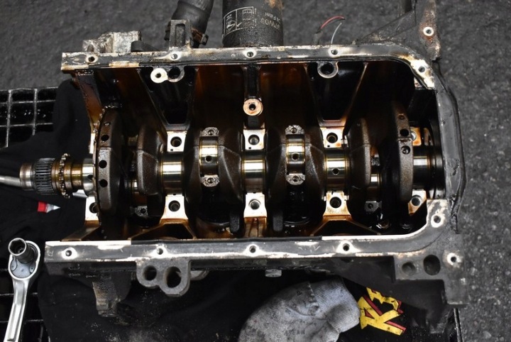 фото №9, Blok низ двигателя вал 135950 mitsubishi colt 6 vi z30 1.5 16v 109 km 02-09