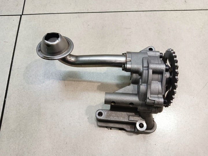 фото №1, Насос масла vw golf iv 1.9 06a115105