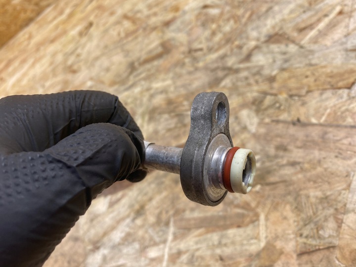 фото №8, Шланг шланг кондиционера volvo v40 ii 2012-