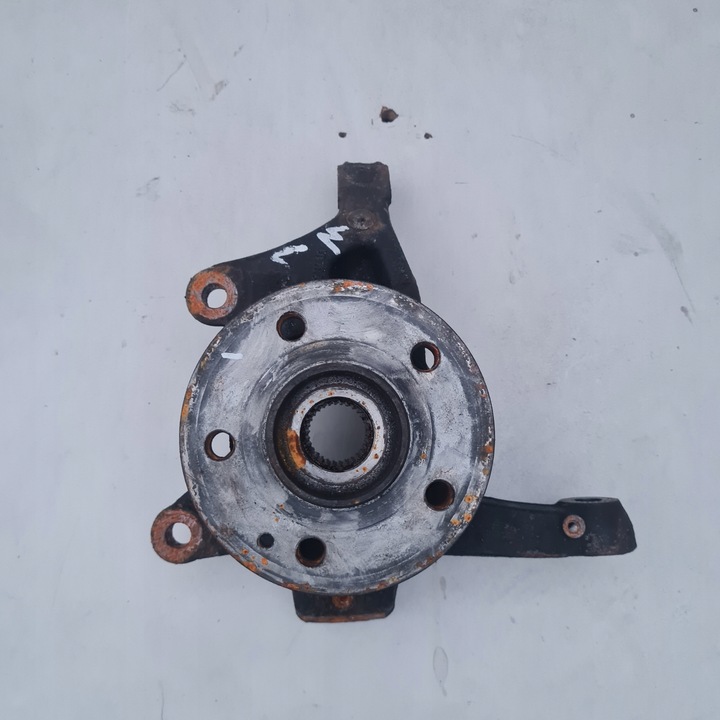 фото №1, Поворотный кулак левая перед mercedes vito w447 a4473320701 4matic