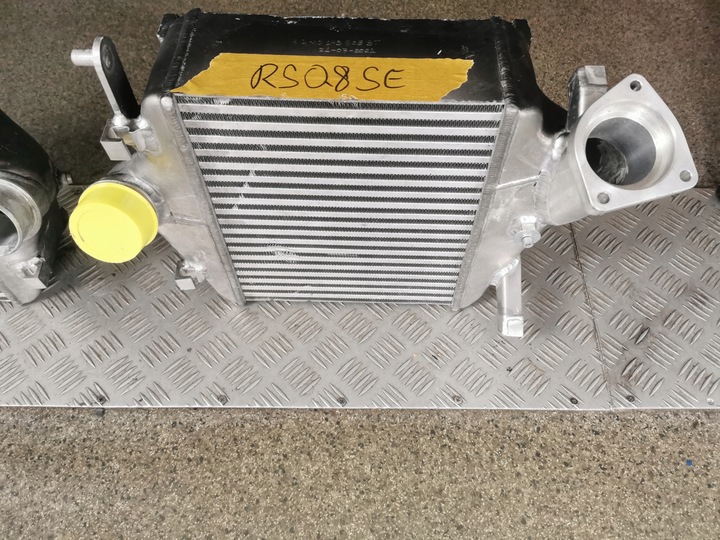 фото №5, Інтеркулер лівий i праві lamborghini urus/audi rsq8 оригінальний номер 4m0145803bt