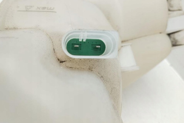 фото №7, Бак расширительный жидкости охлаждающей porsche panamera 971 971121407