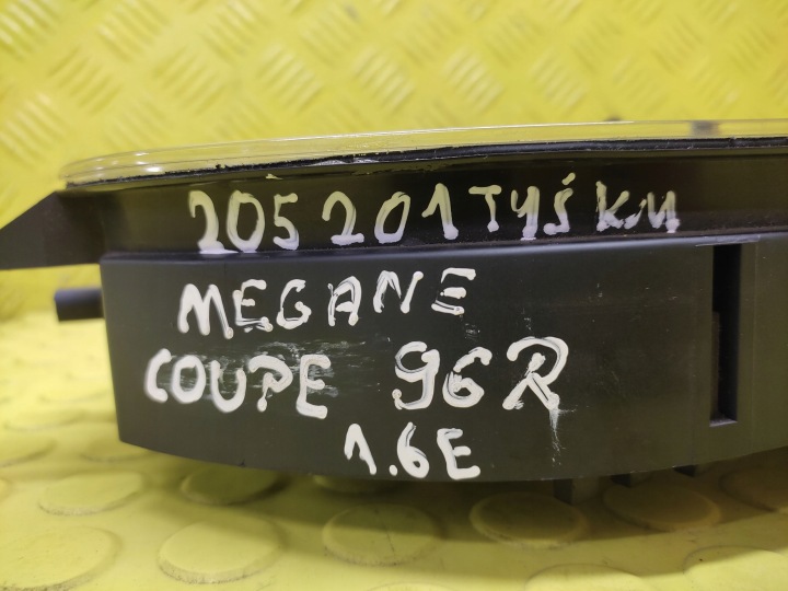 фото №10, Renault megane купе панель приладів 7700839644