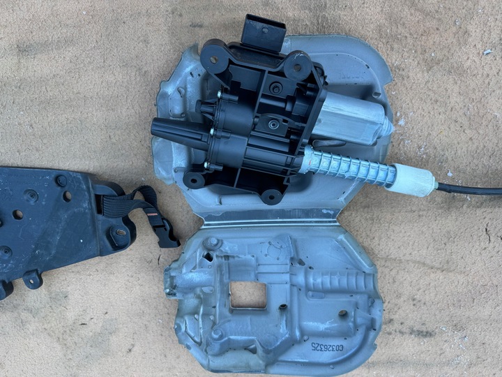 фото №1, Citroen c4 ii b7 ds4 тормоз ручной электрический оригинал