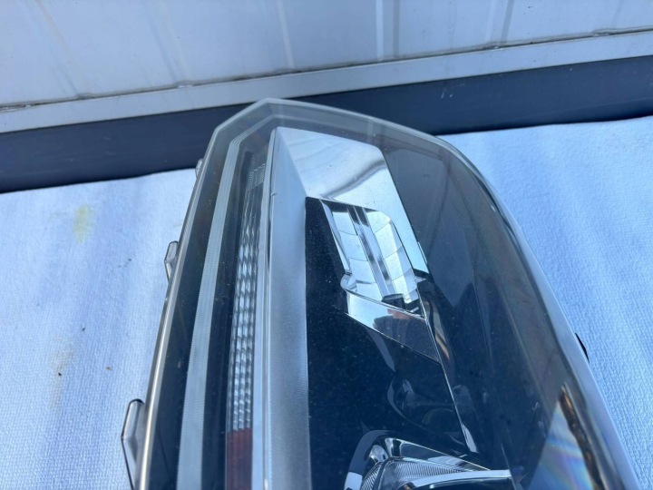фото №11, Vw amarok рестайлінг 16-20 фара передня ліва перед ксенон eu 2h3941031 гарний