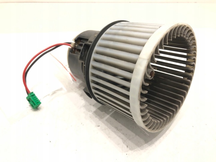 фото №1, Повітродувка повітропровід peugeot 308 sw ii db271001