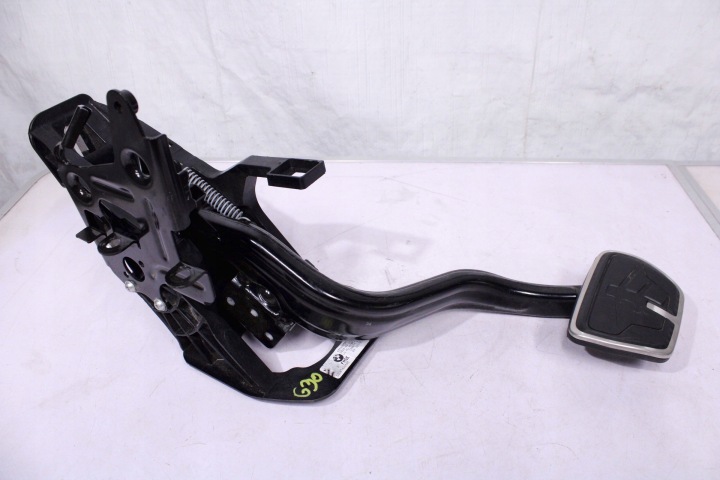 фото №1, Bmw 5 g31 педаль тормоза 6874285