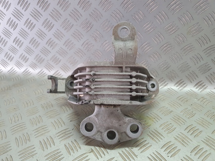 фото №1, Лапи подушка двигателя opel astra j 1.6 cdti