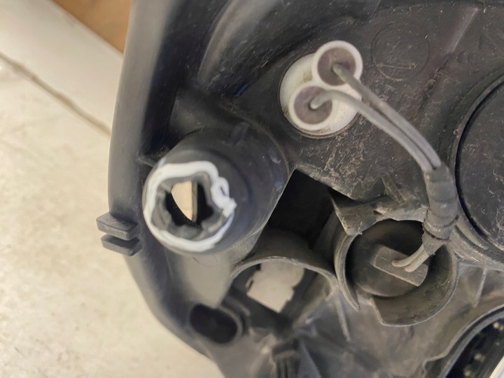 фото №12, Volvo xc60 лампа лівий перед ксенон 30763135