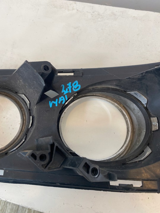 фото №11, Mercedes 246 w246 решітка галоген ліва лівий