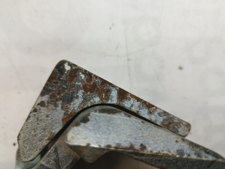 фото №9, Vw t5 петля двері лівий перед 7h0831401b