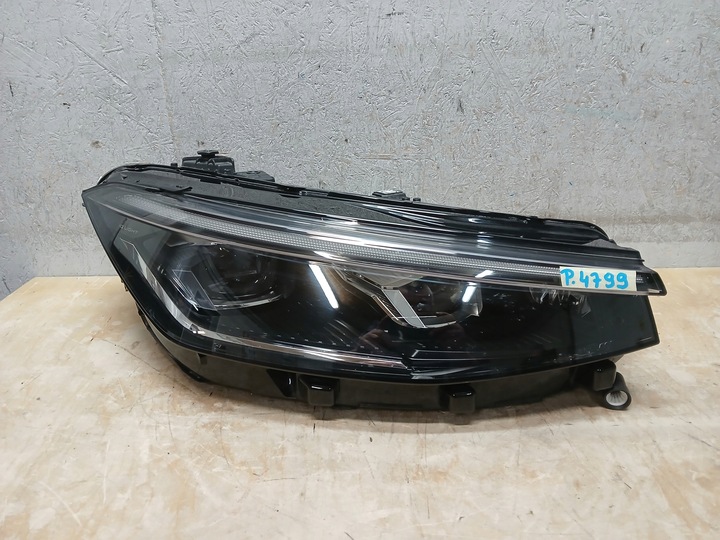 фото №1, Лампа перед правая vw passat b9 3j полный led 3j1941036