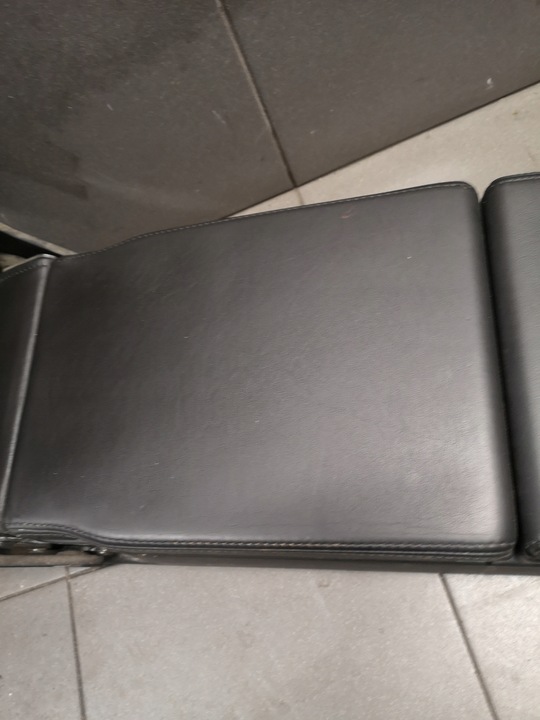 фото №8, Підлокітник середній сидіння audi a8 d2 чорний