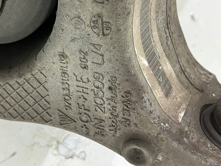 фото №7, Поворотна опора праві зад panamera 970 4s комплект !