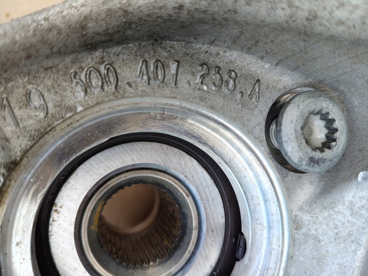 фото №4, Vw passat b8 arteon поворотный кулак правые перед 5q0407258a 3q0