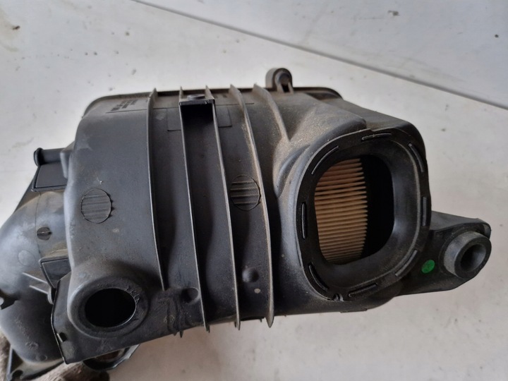 фото №9, Корпус фільтра повітря vw jetta vi 5c6 2.0 fsi 5c0129607