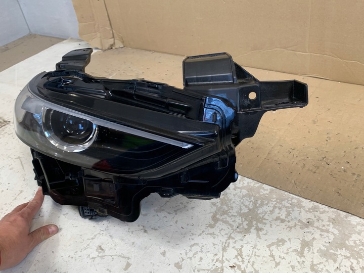 фото №8, Mazda 3 iv -19 лампа повний led права 8 pin гарна