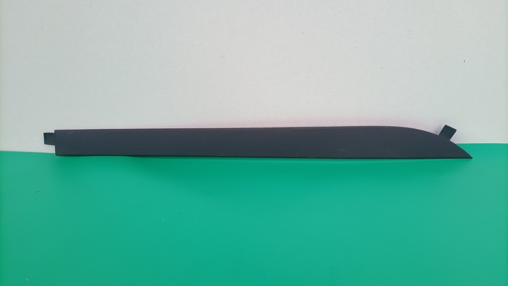 фото №1, Audi a4 b9 8w9 avant планка dekor правих двері зад 8w9853970 ka9/z182mj