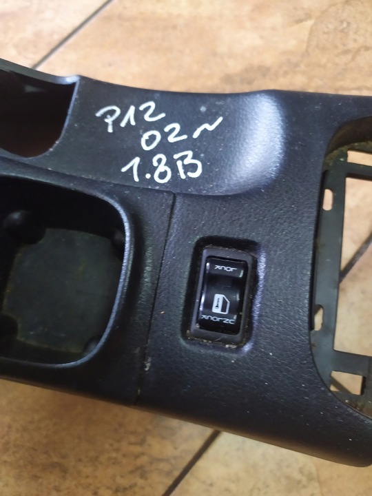 фото №5, Primera p12 1.8b 02' 115km підлокітник