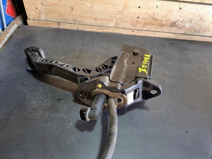 фото №14, Автомобіль skoda fabia i 1.2 універсал педаль гальмівний гальмо помпа оригінал