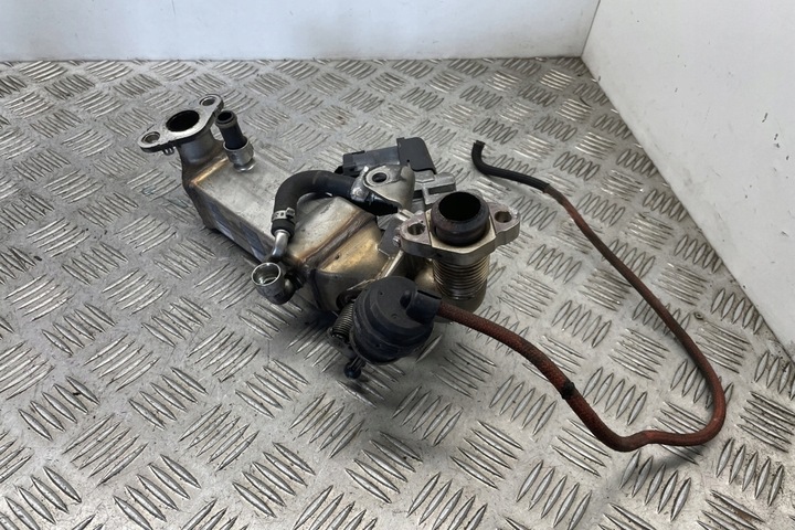 фото №8, Радиаторов egr bmw 7 f01, f02 7805446 3.0l дизель 180kw 2010