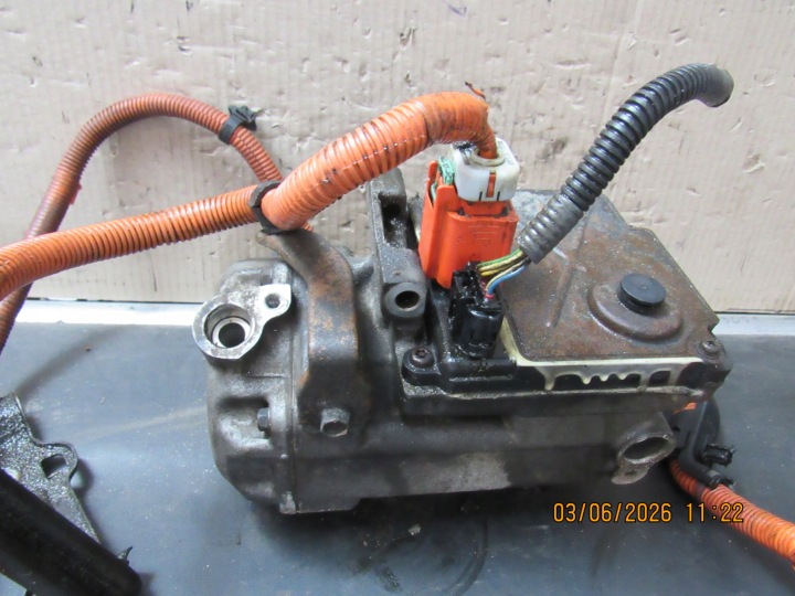 фото №4, Компрессор кондиционера camry vi xv40 06-11 2.4 гибрид 88370-30021
