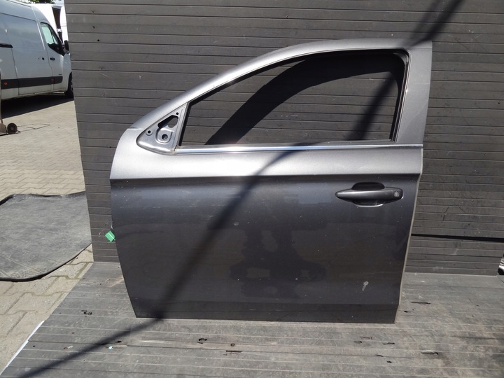 фото №1, Citroen c-elysee 2019 рестайлинг дверь передние левая комплектные оригинал