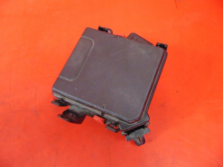 фото №1, Renault zoe 12- корпус коробка предохранителей