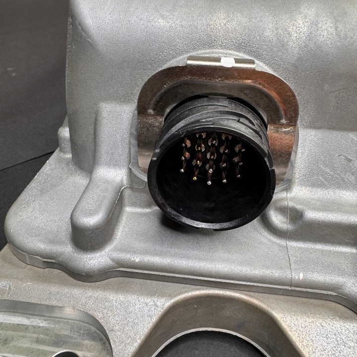 фото №7, Оригинальный номер porsche taycan 9j1 изолятор инвертор преобразователь напряжения