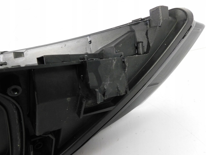 фото №13, Audi r8 420 лампа правая ксенон led 420941004